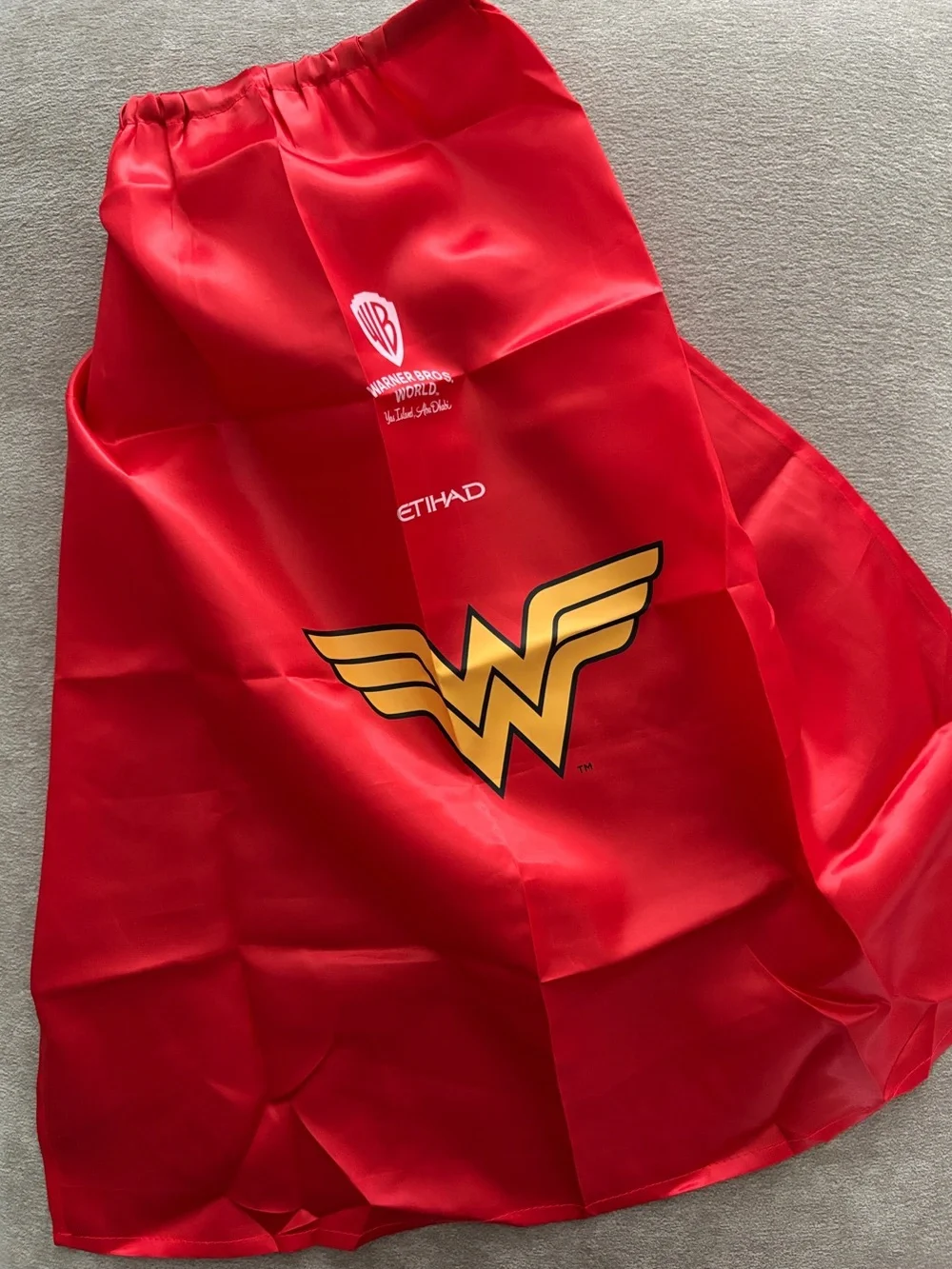 Etihad Airways x Warner Bros World Wonder Woman Kids Backpack & Cape Set